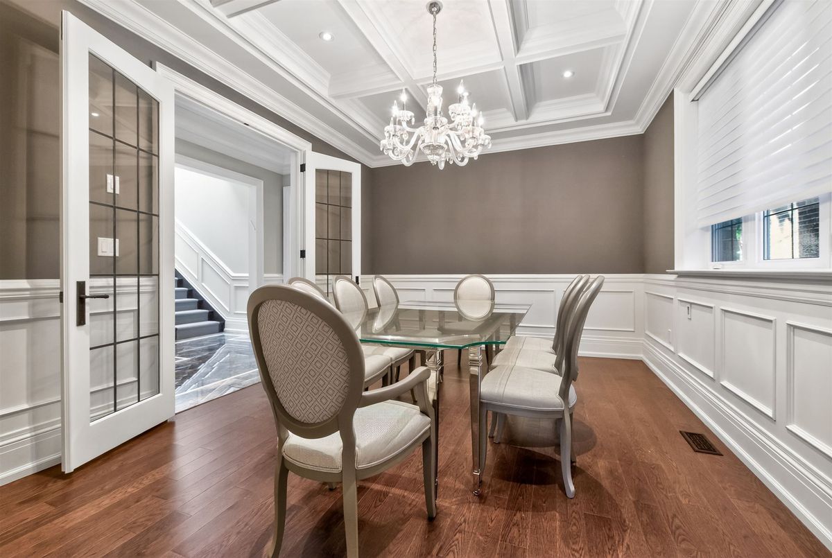 326 Lytton Boulevard 326 Lytton Boulevard Toronto C04
