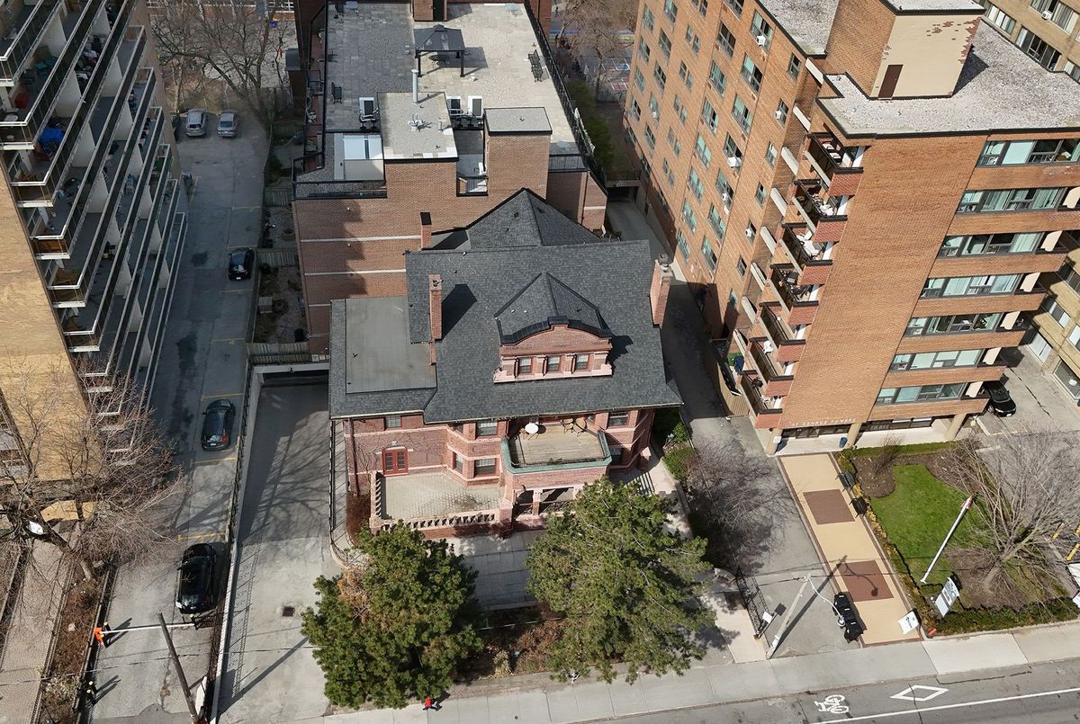 106-212 St. George Street 106-212 St. George Street Toronto C02