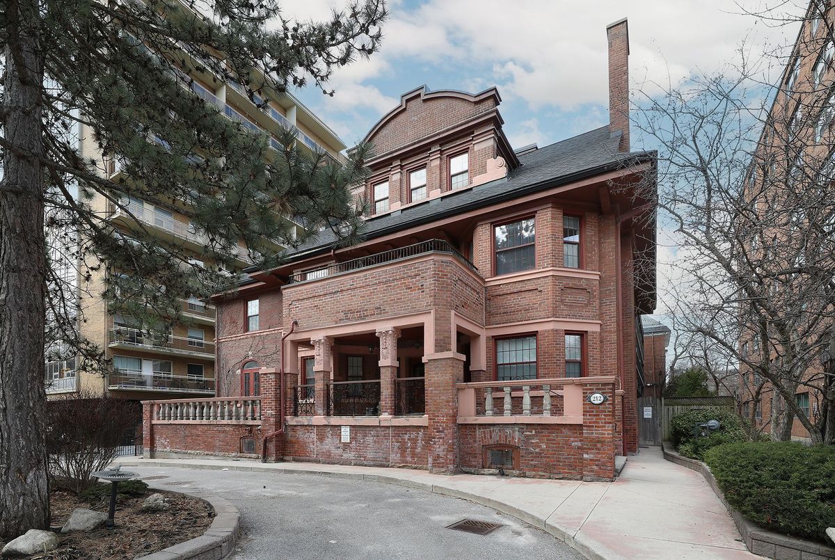 106-212 St. George Street 106-212 St. George Street Toronto C02