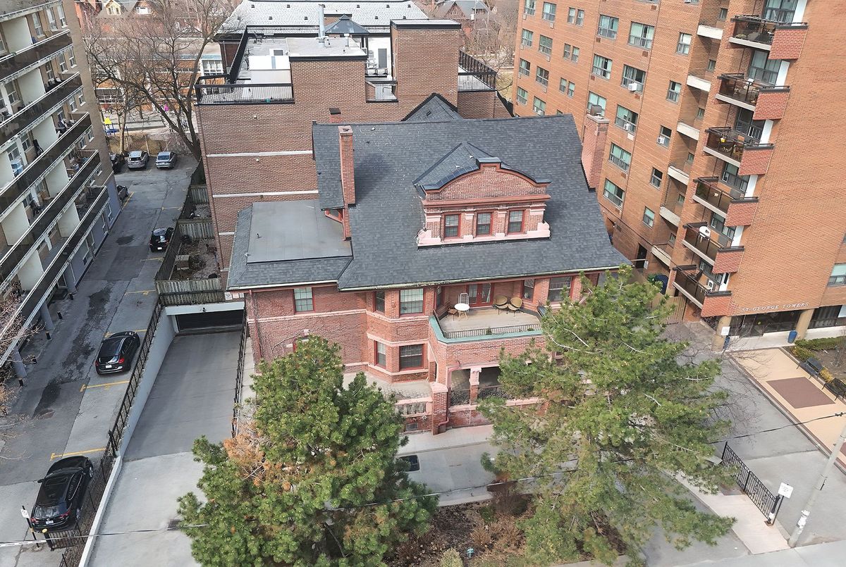 106-212 St. George Street 106-212 St. George Street Toronto C02