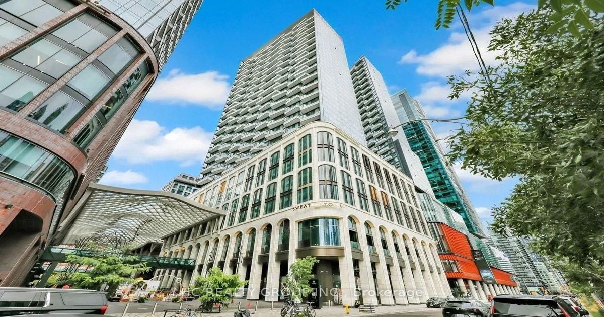 2515-470 Front Street W Toronto C01