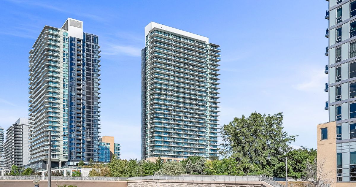2205-33 Singer Court Toronto C15