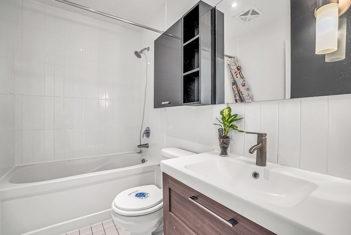 2205-33 Singer Court 2205-33 Singer Court Toronto C15