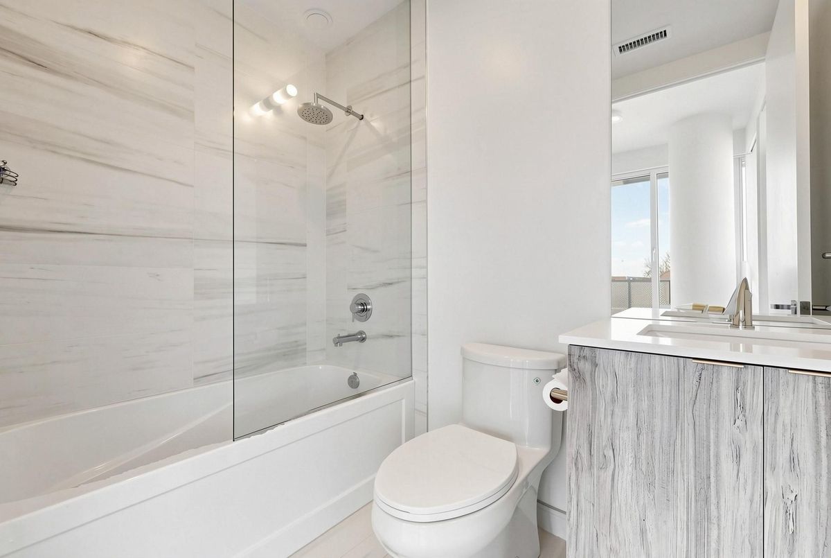 PH203-138 Downes Street PH203-138 Downes Street Toronto C08
