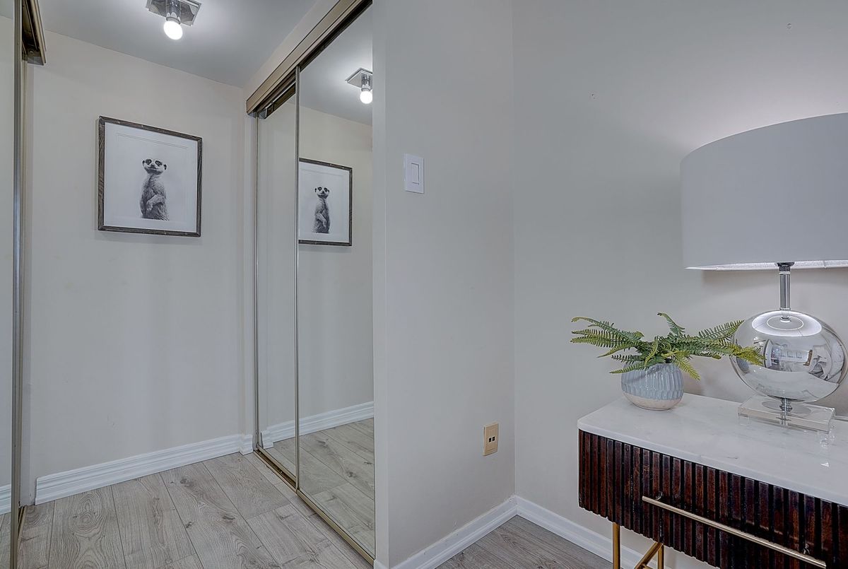 #1101-1001 Bay Street #1101-1001 Bay Street Toronto C01