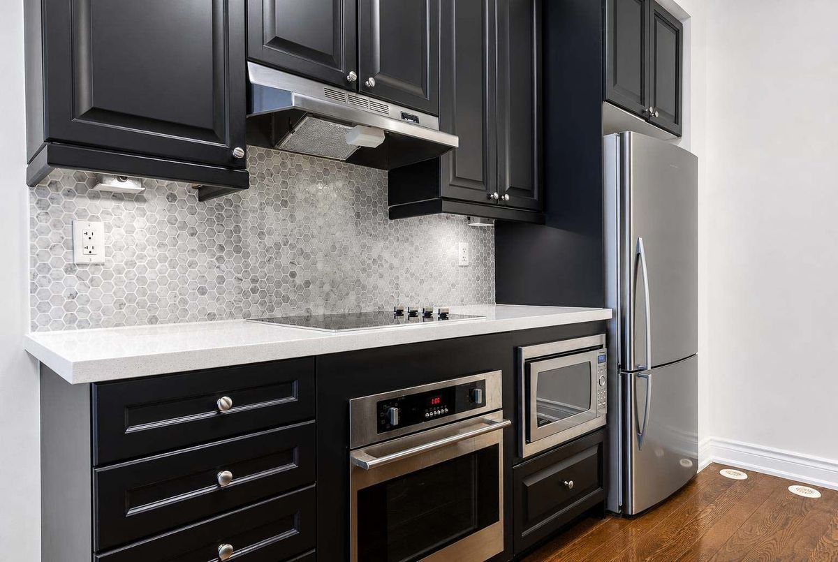 6-20 Hargrave Lane 6-20 Hargrave Lane Toronto C12