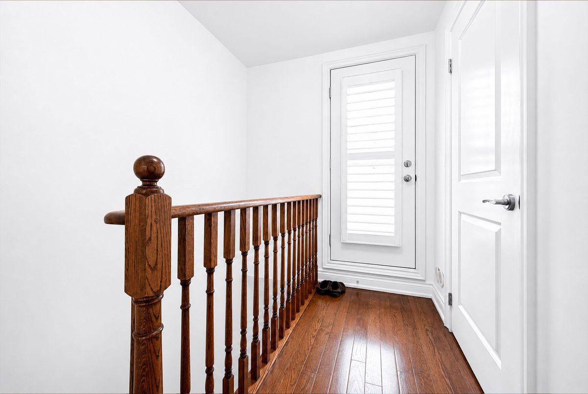 6-20 Hargrave Lane 6-20 Hargrave Lane Toronto C12