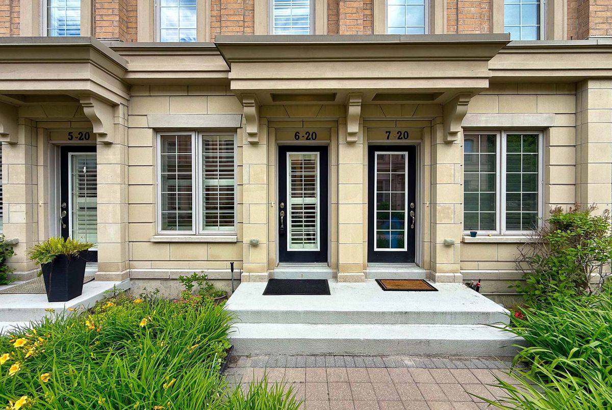6-20 Hargrave Lane 6-20 Hargrave Lane Toronto C12