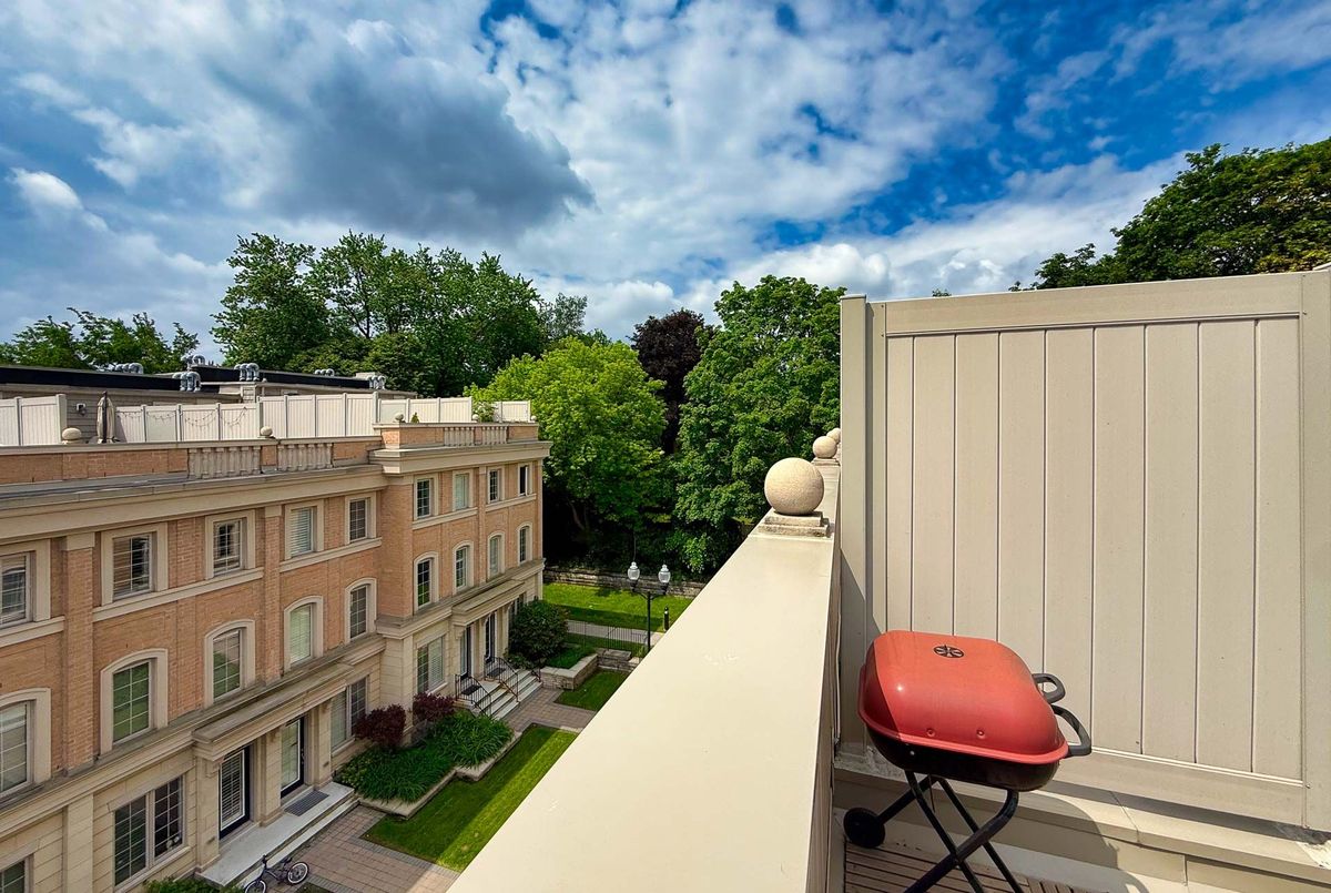 6-20 Hargrave Lane 6-20 Hargrave Lane Toronto C12
