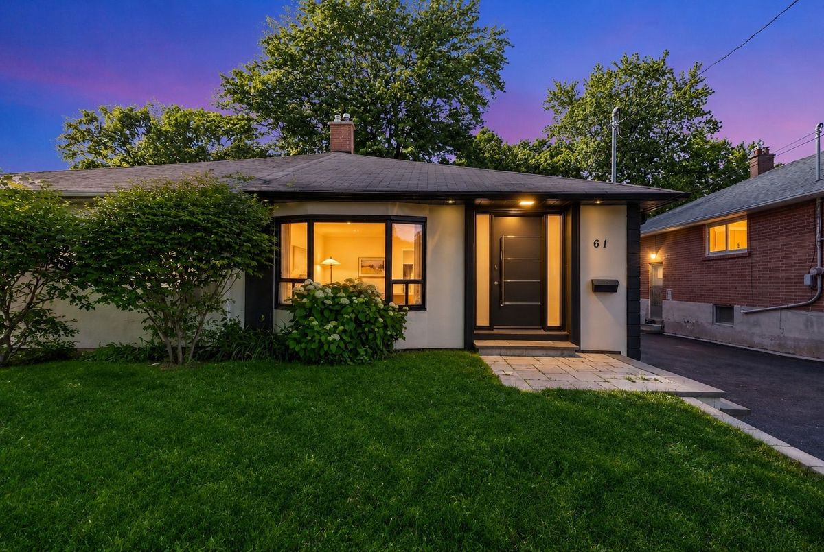 61 Sundial Crescent 61 Sundial Crescent Toronto C13