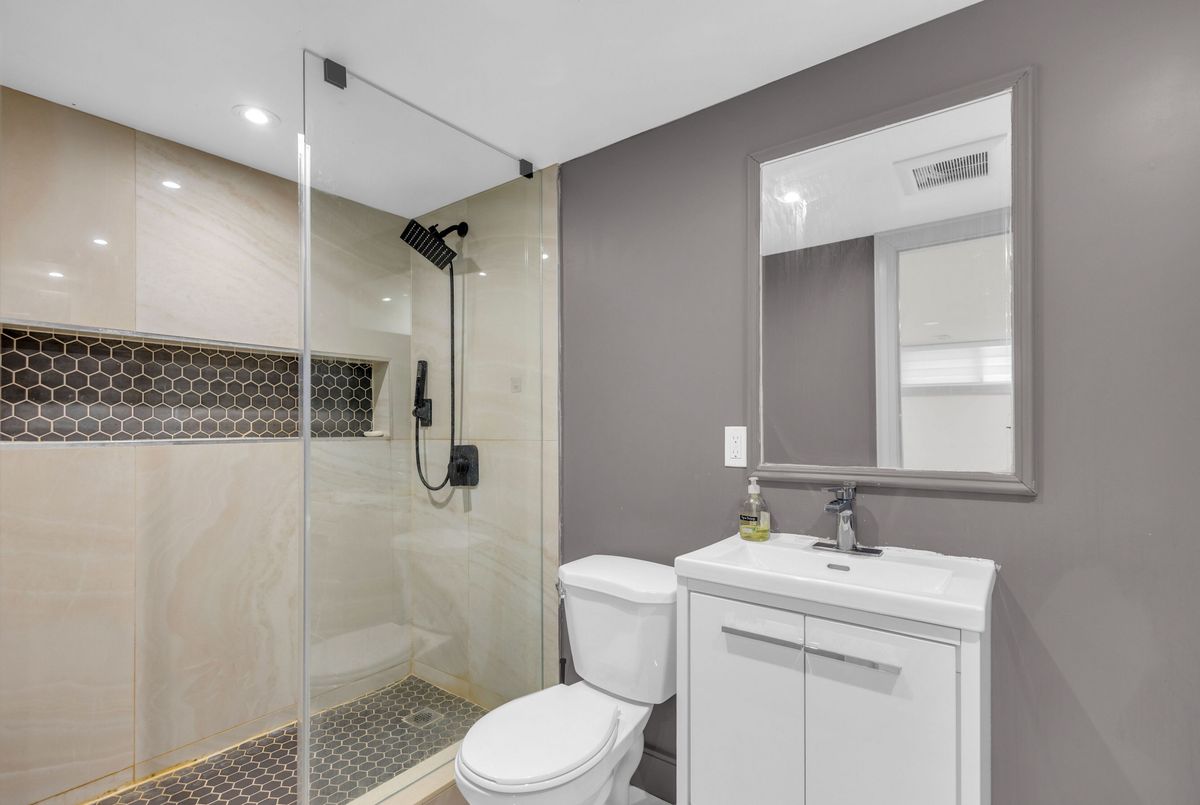 61 Sundial Crescent 61 Sundial Crescent Toronto C13