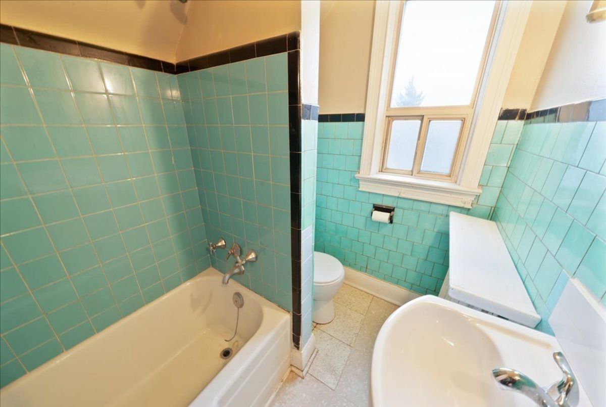 39 Lanark Avenue 39 Lanark Avenue Toronto C03