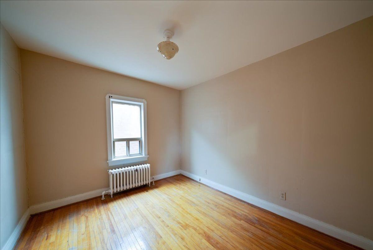 39 Lanark Avenue 39 Lanark Avenue Toronto C03