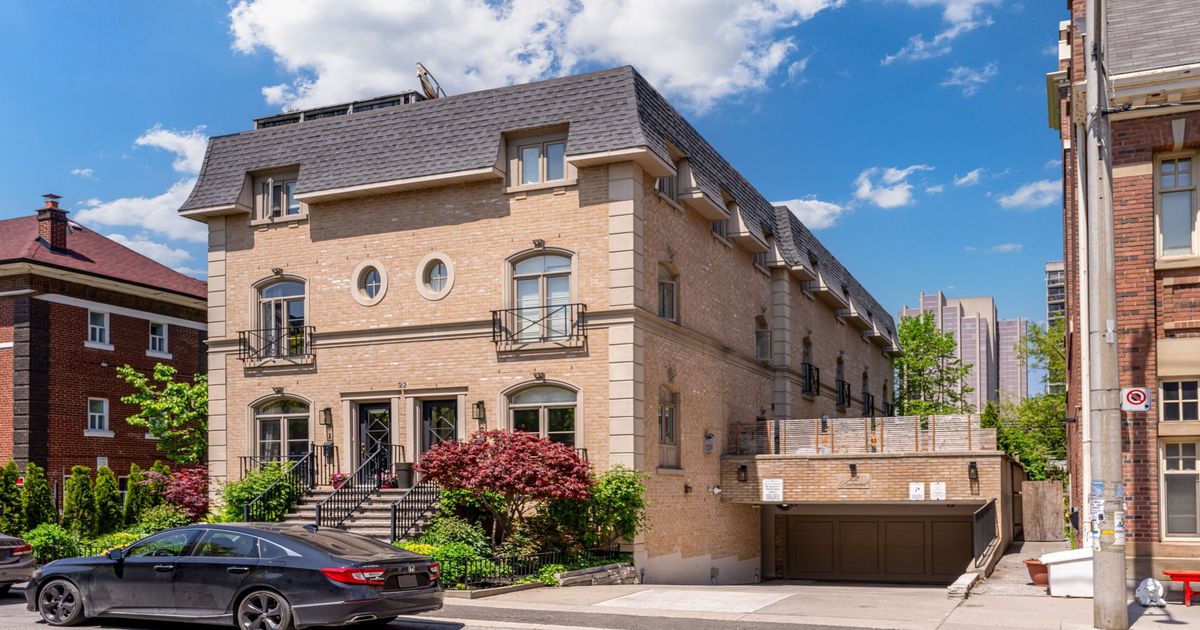 4-22 Balmoral Avenue Toronto C02