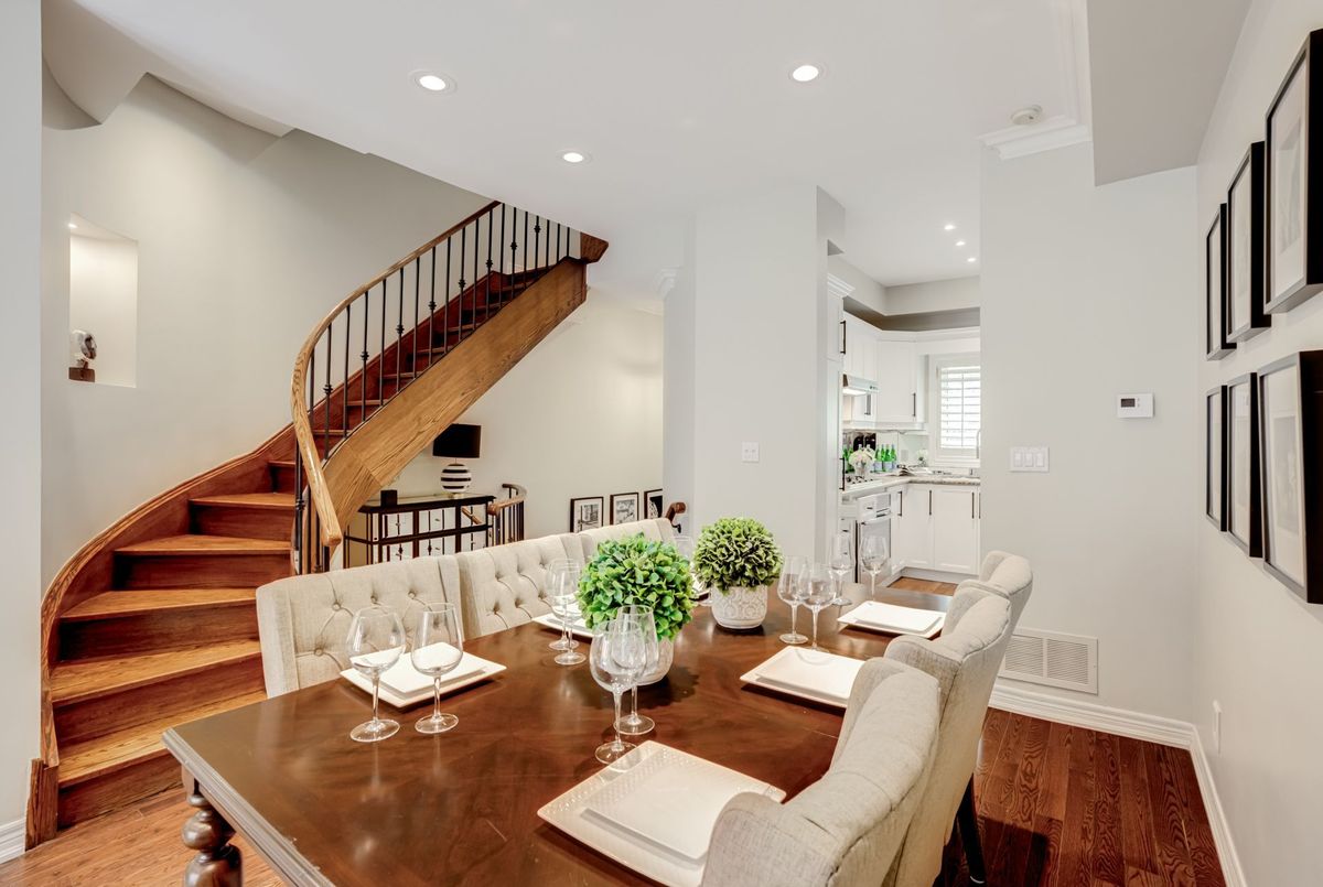 4-22 Balmoral Avenue 4-22 Balmoral Avenue Toronto C02