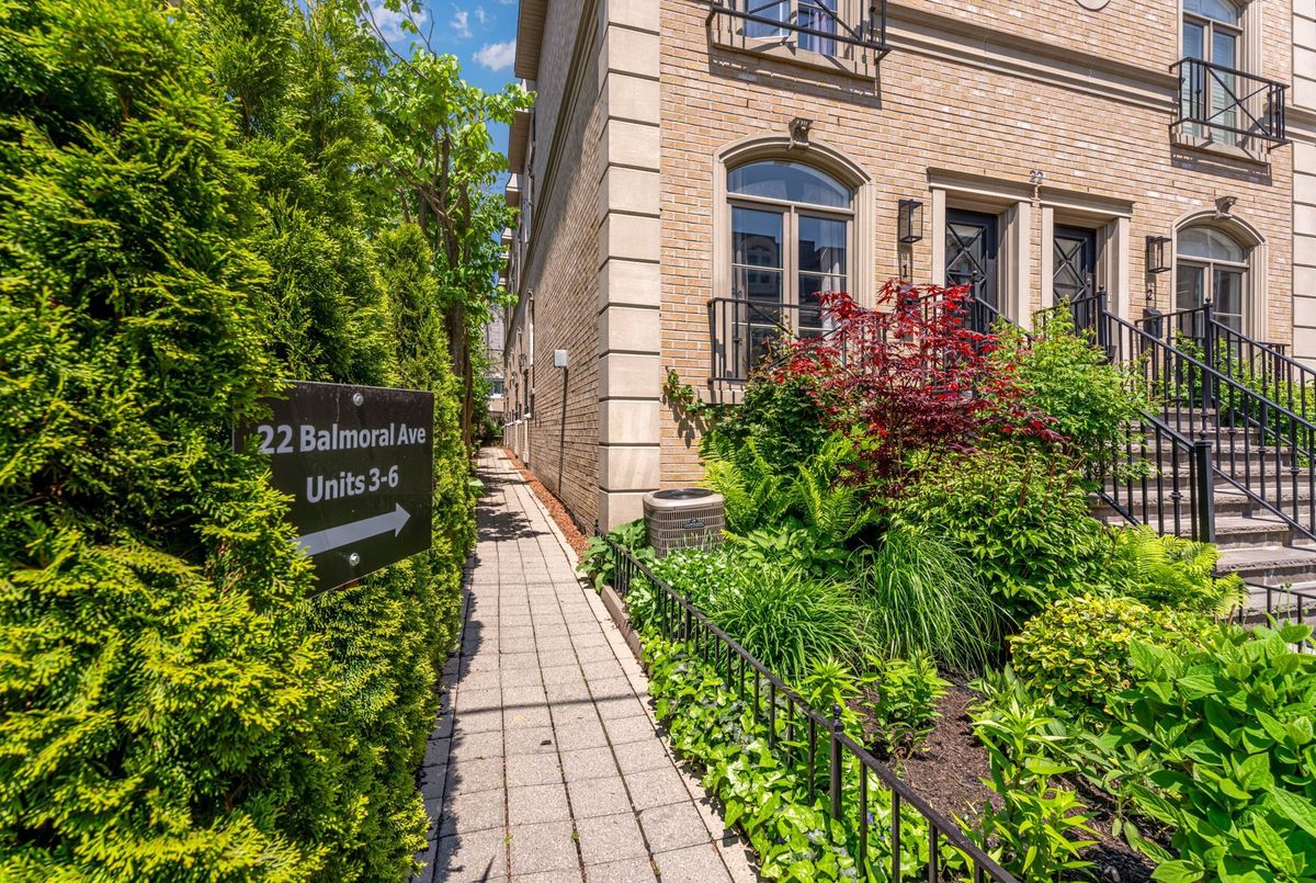 4-22 Balmoral Avenue 4-22 Balmoral Avenue Toronto C02