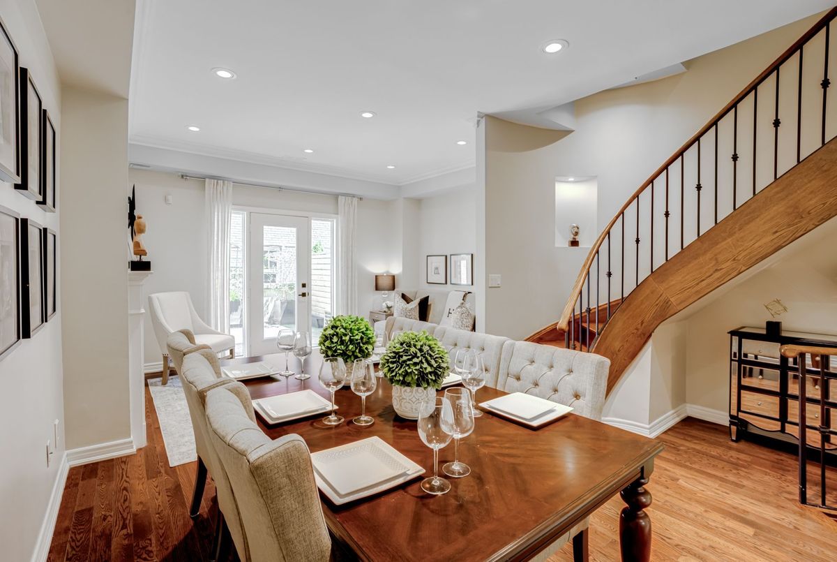 4-22 Balmoral Avenue 4-22 Balmoral Avenue Toronto C02