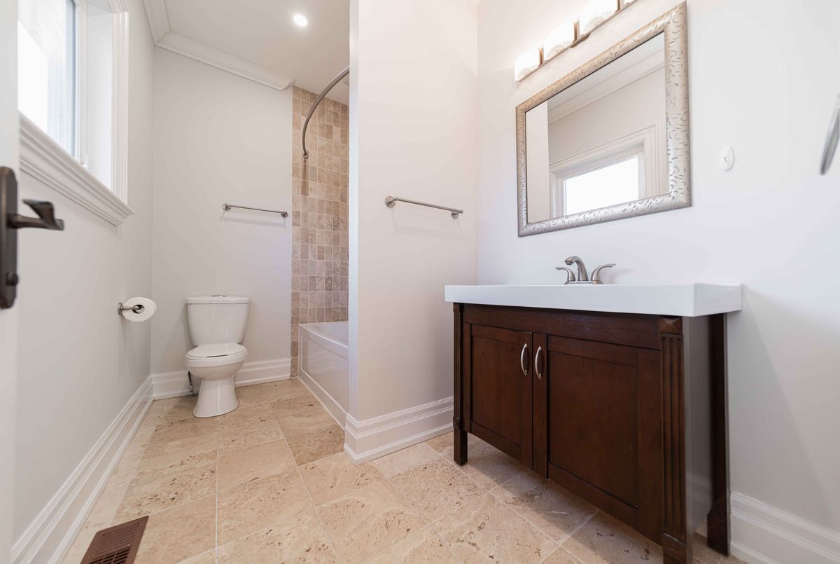 116 Church Avenue 116 Church Avenue Toronto C14