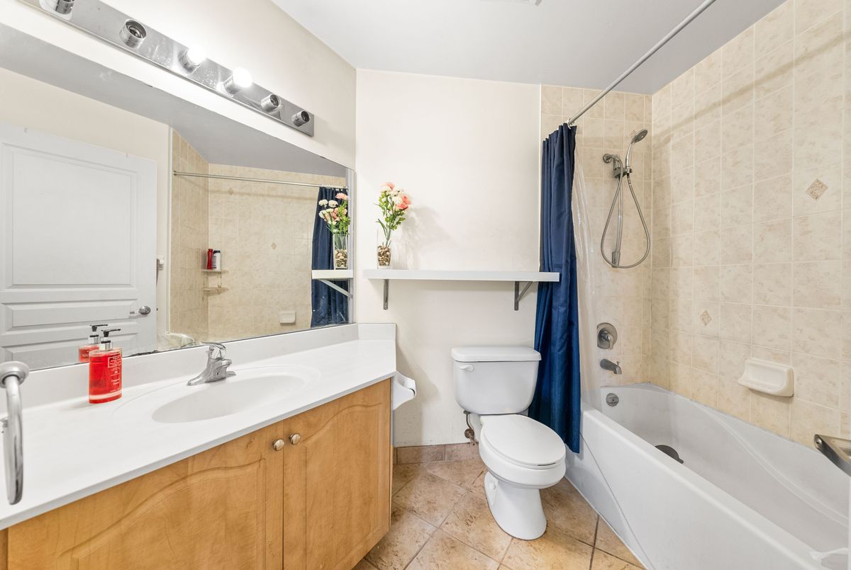 317-509 Beecroft Road 317-509 Beecroft Road Toronto C07