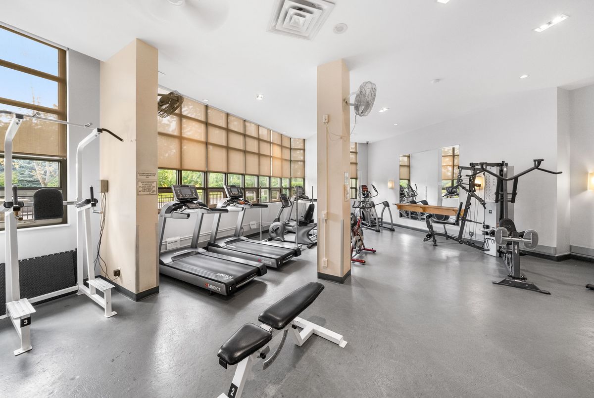 317-509 Beecroft Road 317-509 Beecroft Road Toronto C07