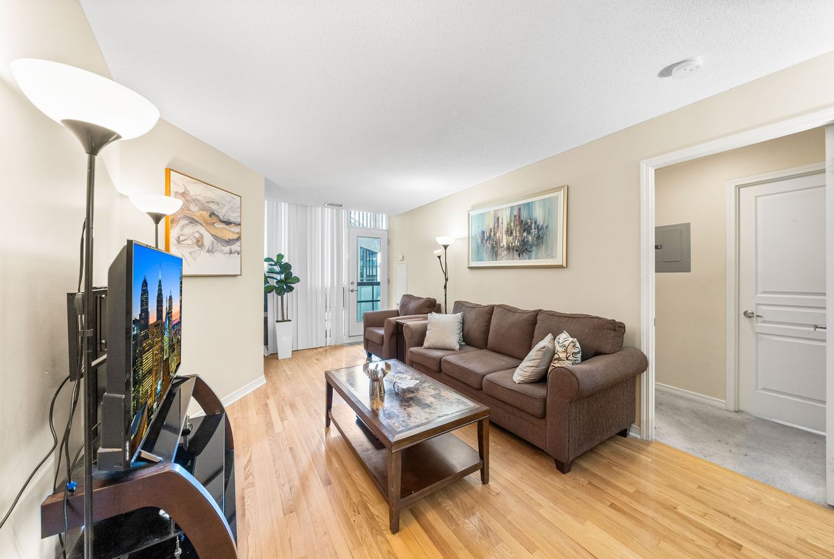 317-509 Beecroft Road 317-509 Beecroft Road Toronto C07
