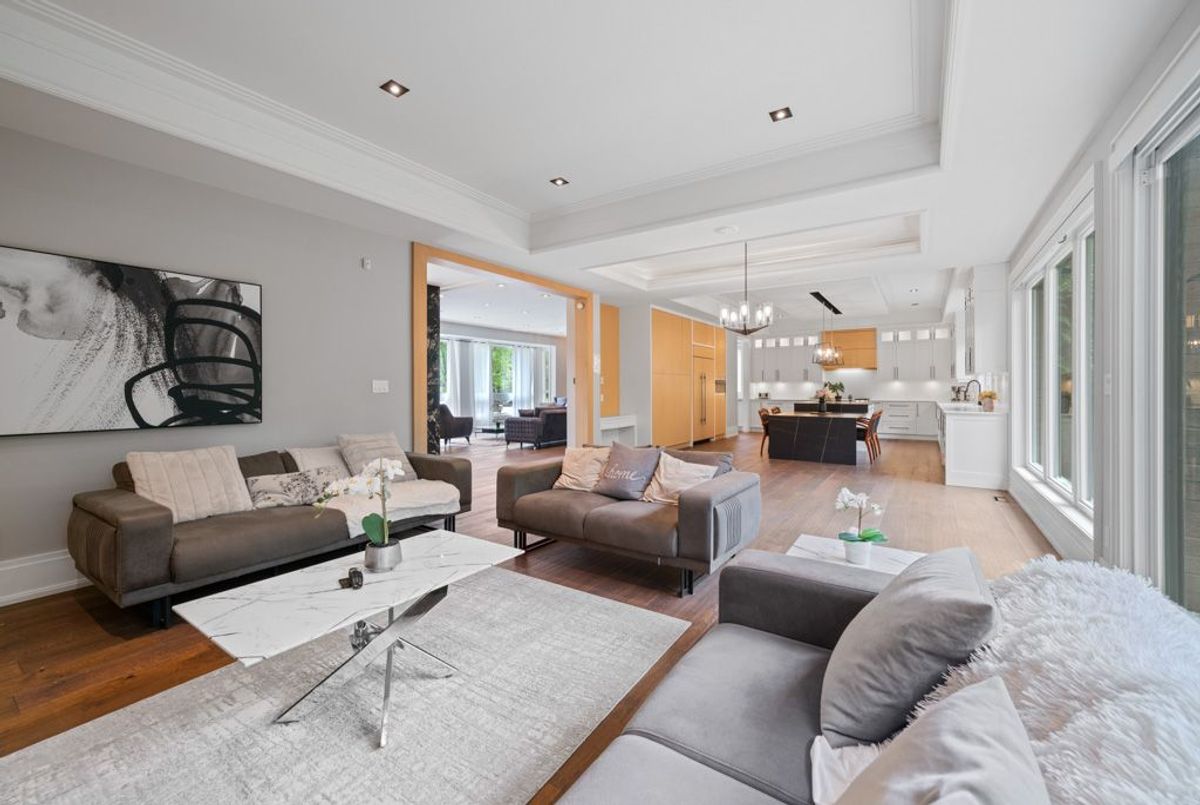 img-gallery