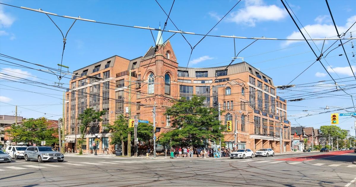 512-456 College Street Toronto C01