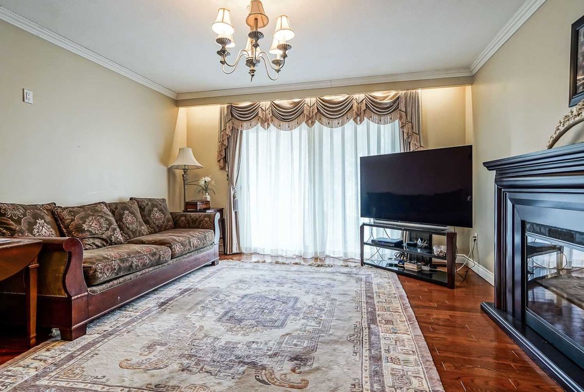 88 Fifeshire Rd 88 Fifeshire Rd Toronto