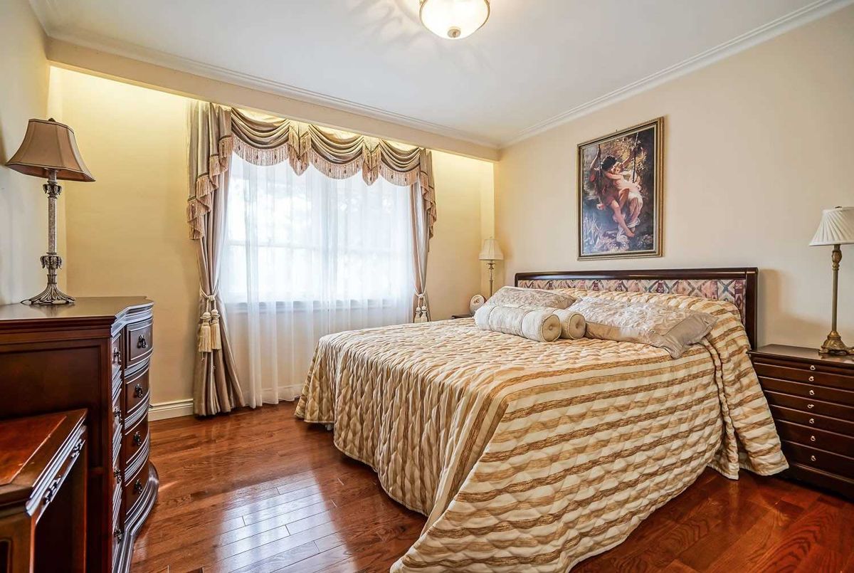 88 Fifeshire Rd 88 Fifeshire Rd Toronto