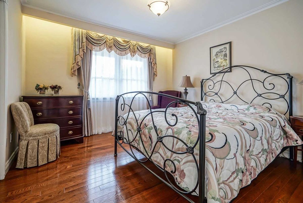 88 Fifeshire Rd 88 Fifeshire Rd Toronto