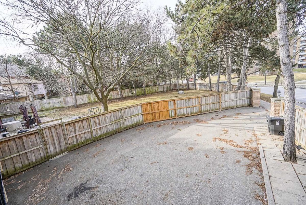 88 Fifeshire Rd 88 Fifeshire Rd Toronto