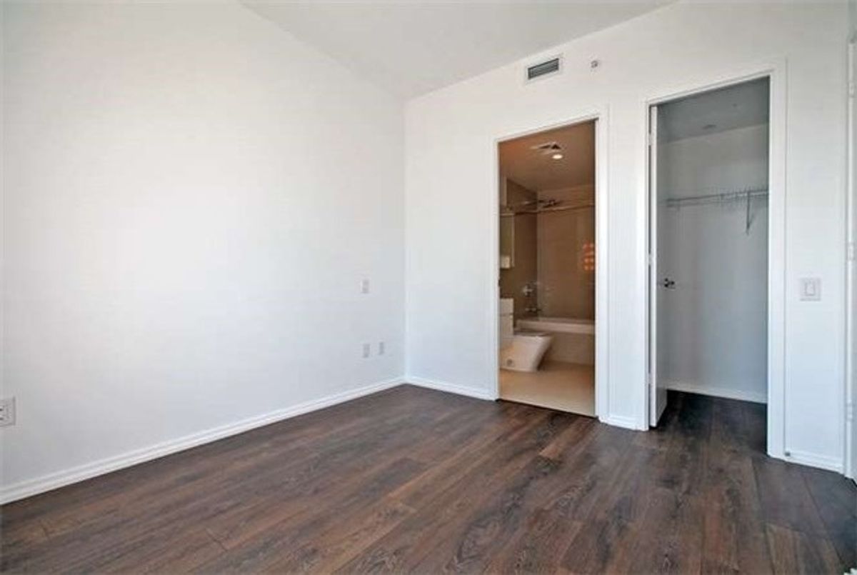 2511-45 Charles St E 2511-45 Charles St E Toronto