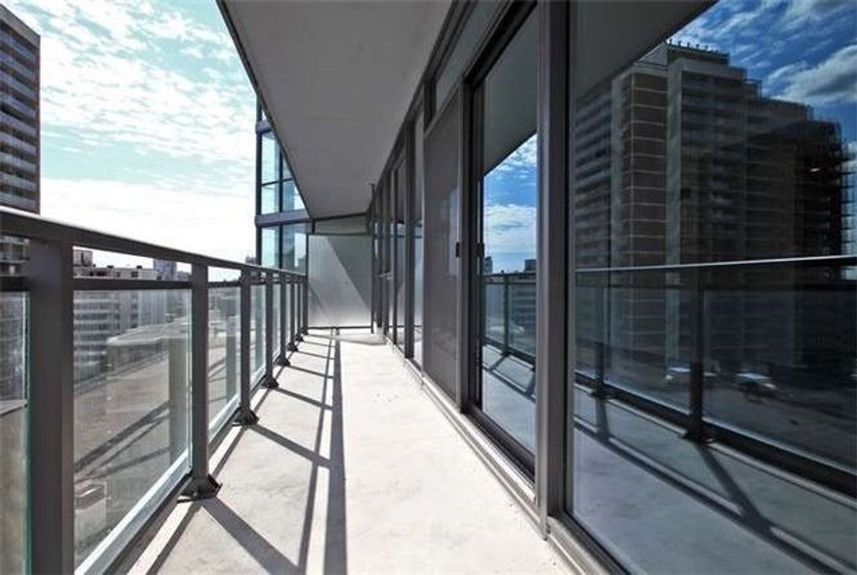 2511-45 Charles St E 2511-45 Charles St E Toronto