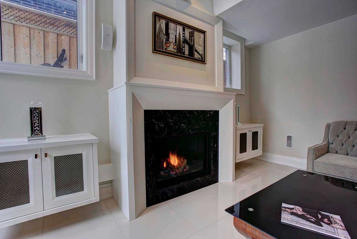 img-gallery