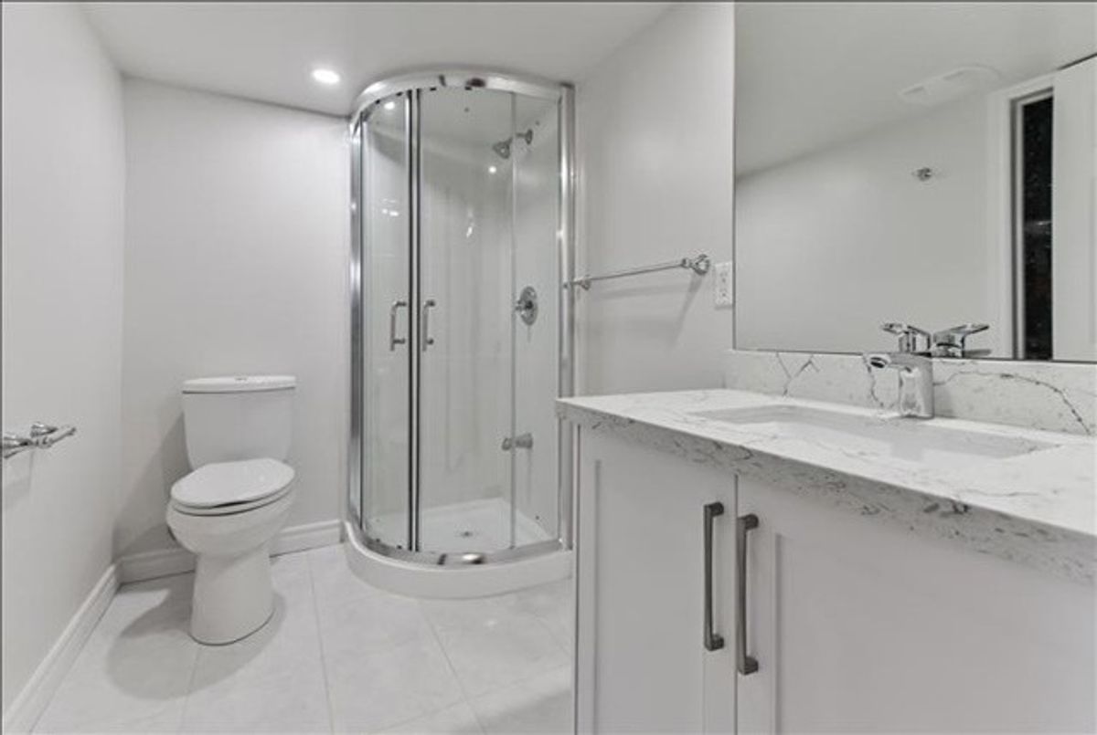 356 Woodsworth Rd 356 Woodsworth Rd Toronto
