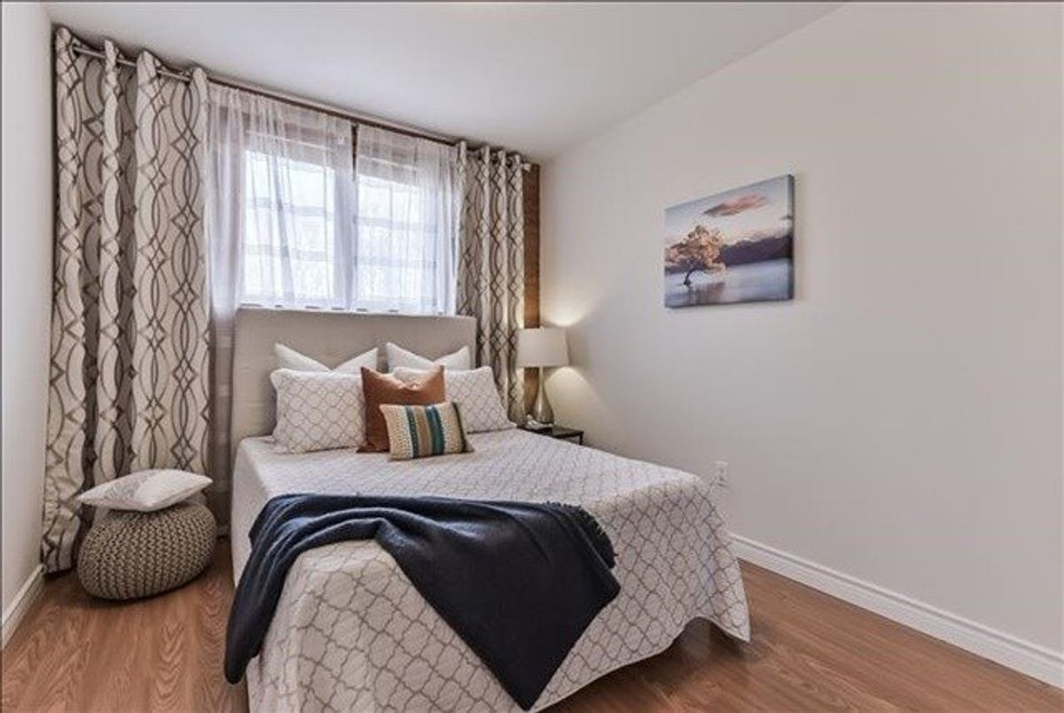 356 Woodsworth Rd 356 Woodsworth Rd Toronto