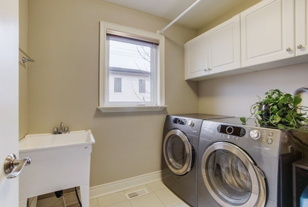 115 Anndale Dr 115 Anndale Dr Toronto