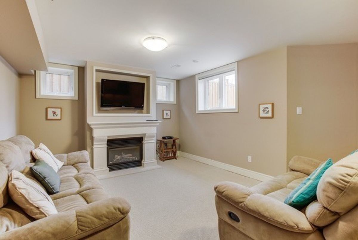 115 Anndale Dr 115 Anndale Dr Toronto
