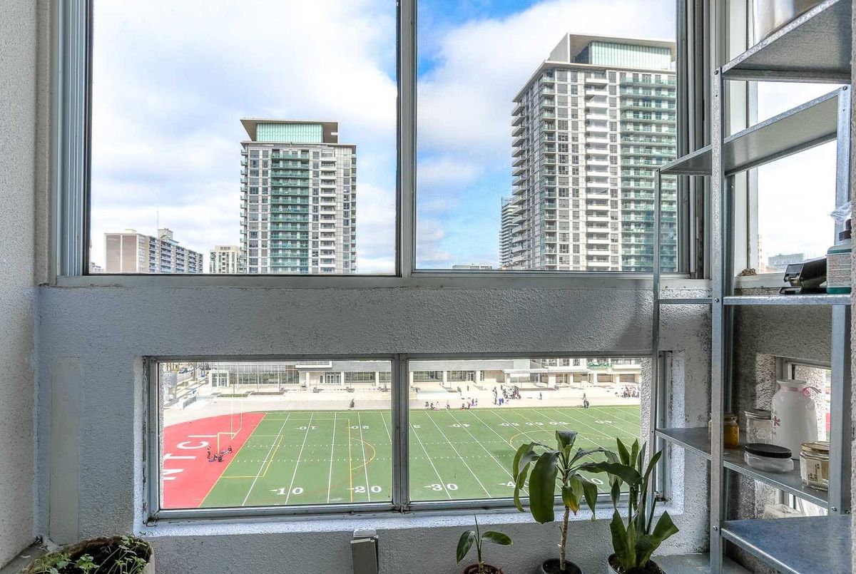 708-7 Broadway Ave 708-7 Broadway Ave Toronto