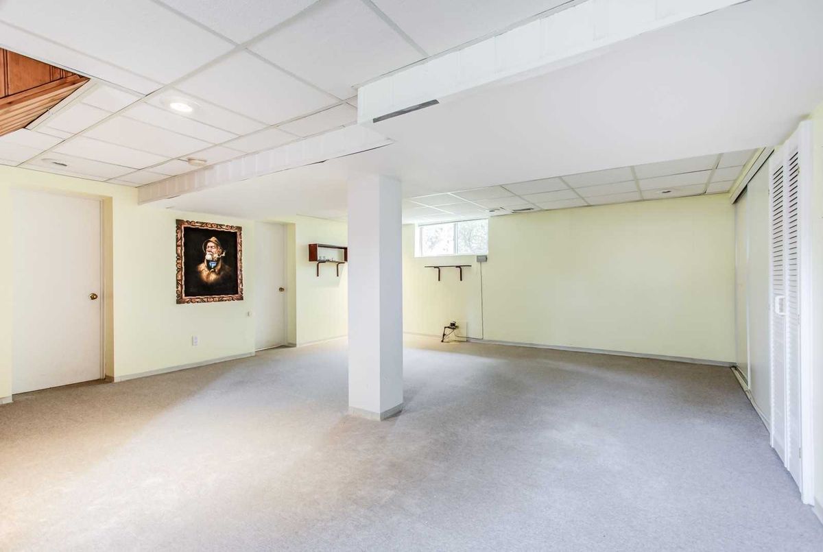 161 Newton Dr 161 Newton Dr Toronto