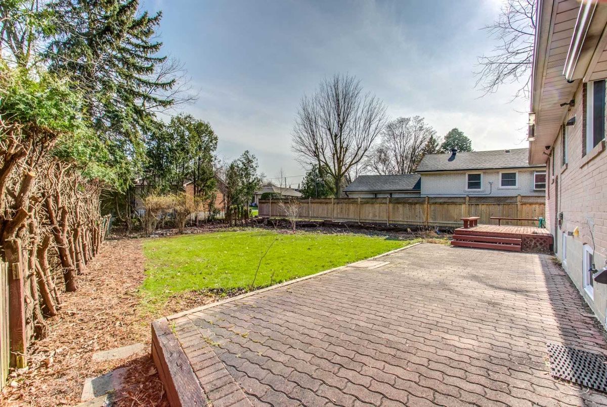 161 Newton Dr 161 Newton Dr Toronto