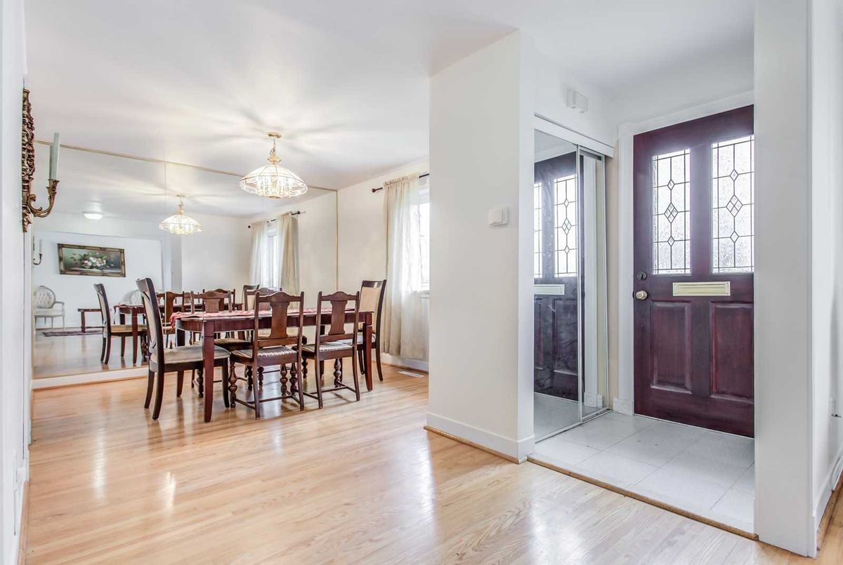 161 Newton Dr 161 Newton Dr Toronto