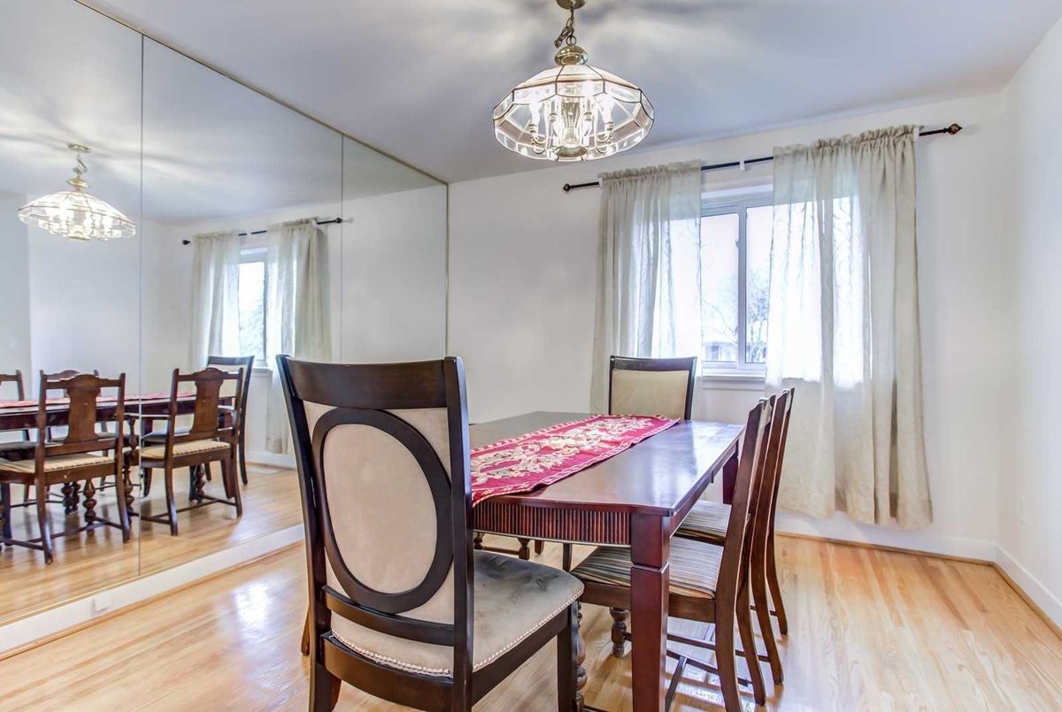 161 Newton Dr 161 Newton Dr Toronto