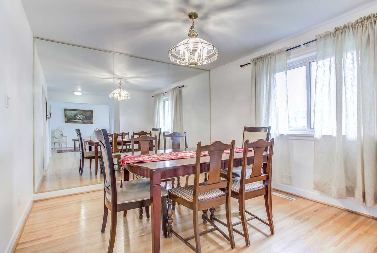 161 Newton Dr 161 Newton Dr Toronto