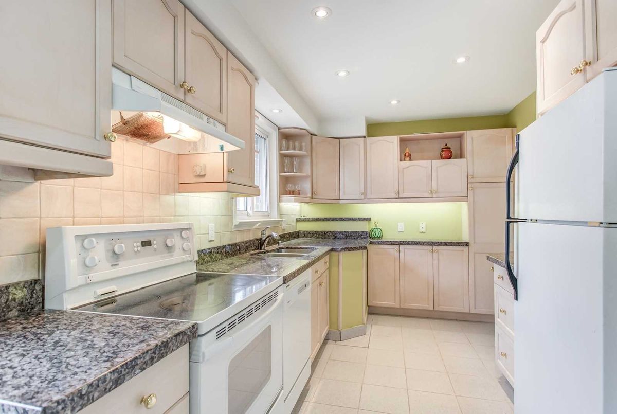 161 Newton Dr 161 Newton Dr Toronto