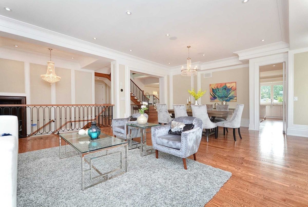 88 Lesgay Cres 88 Lesgay Cres Toronto