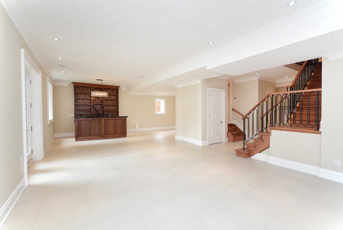 88 Lesgay Cres 88 Lesgay Cres Toronto