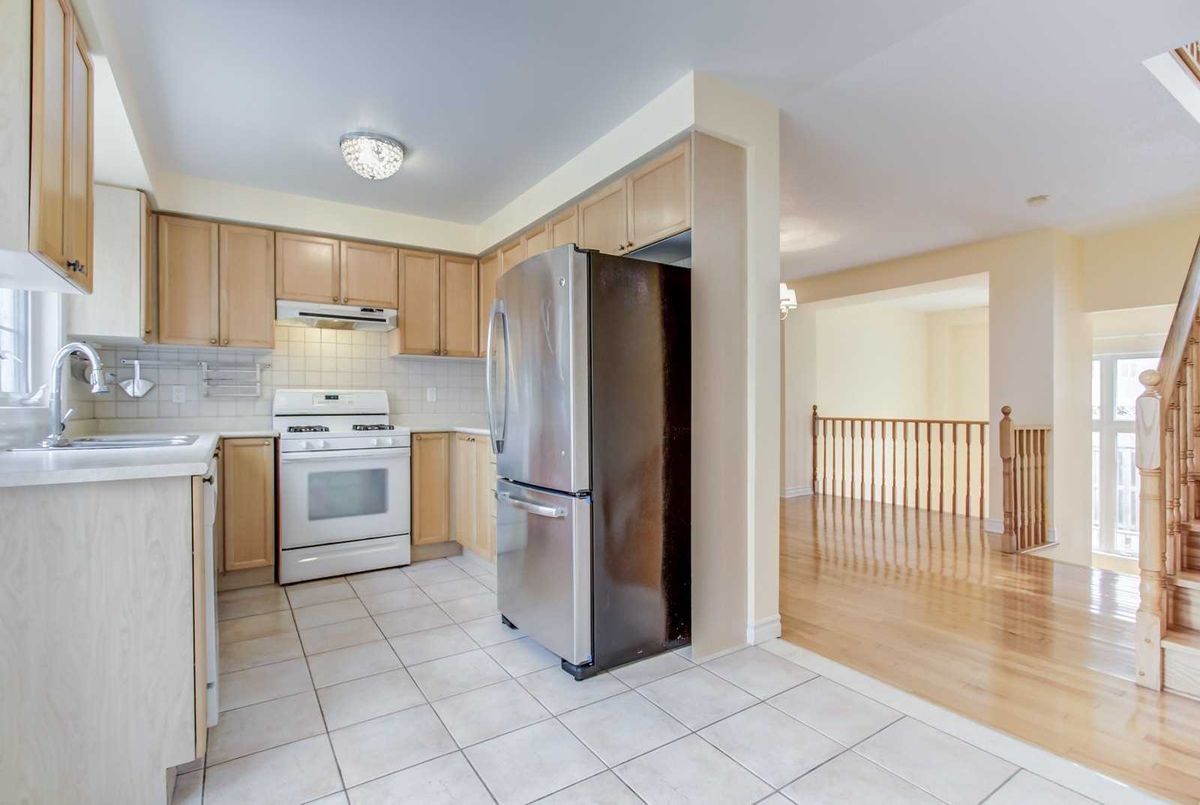 31 Rodeo Crt 31 Rodeo Crt Toronto