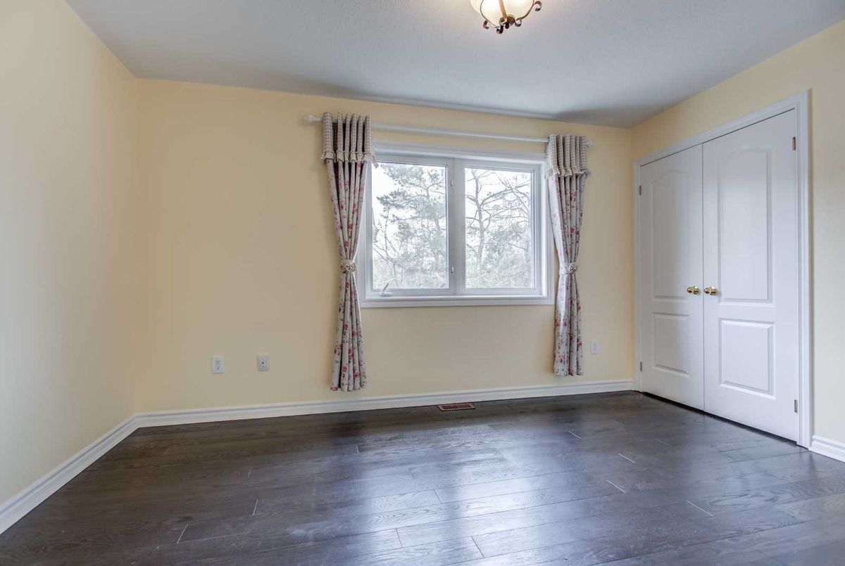 31 Rodeo Crt 31 Rodeo Crt Toronto