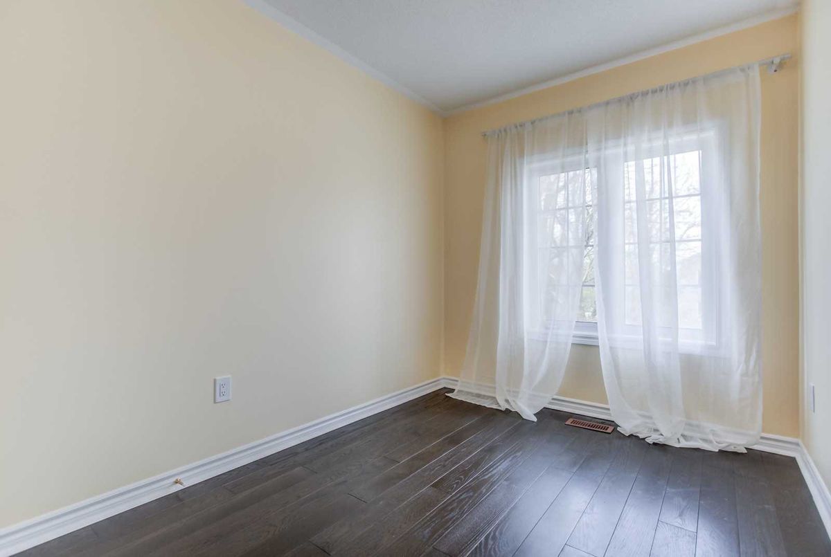 31 Rodeo Crt 31 Rodeo Crt Toronto